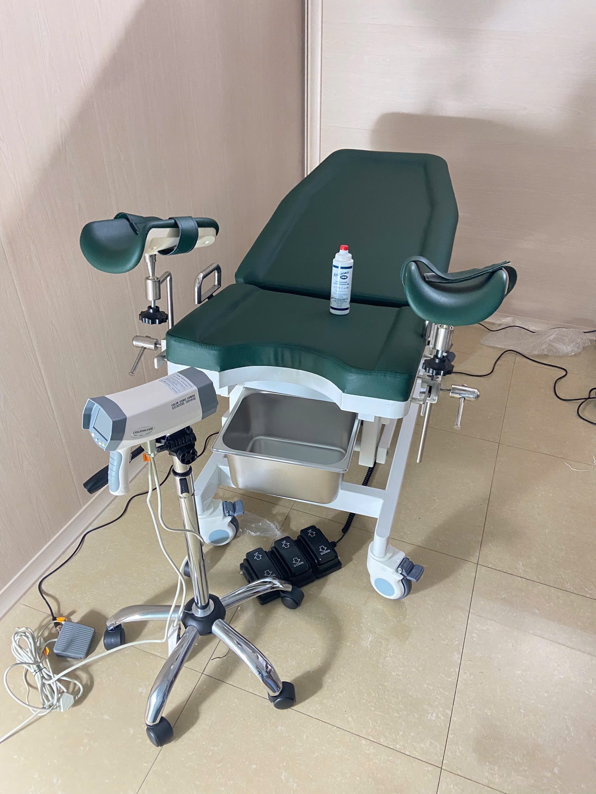 Bàn sản điện được sản xuất tại công ty TNHH xuất nhập khẩu DNN (Thiết bị y tế DNN)